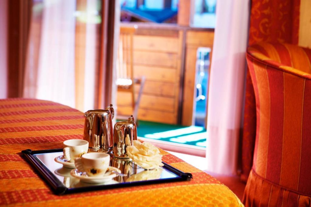 Hotel Caminetto Folgarida Bagian luar foto